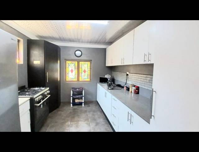3 BEDROOM HOUSE FOR SALE IN WOODLANDS